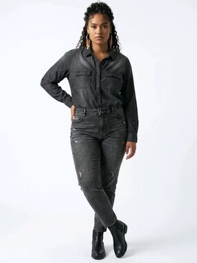 Women's Black Chambray Button-Down Shirt | Long Sleeve